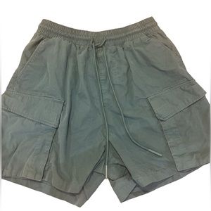 STANDARD CLOTH Medium Summer Shorts